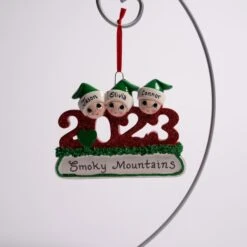 2023 Red Family Of 3 -Esquire Shop 1403 3 23 1